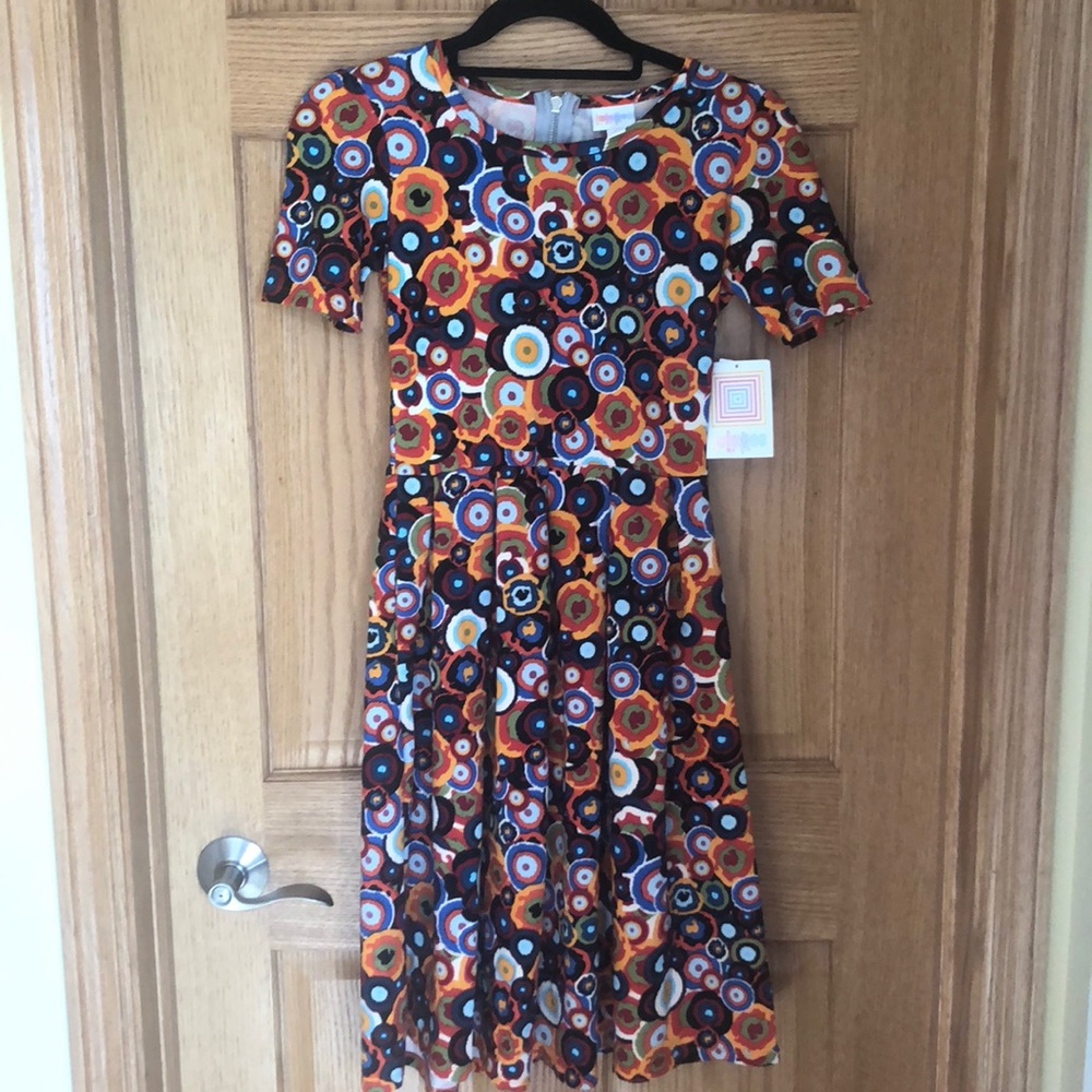 Lularoe Amelia dress (size 2-4)